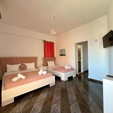 ホテル Oxhaku Sarandë