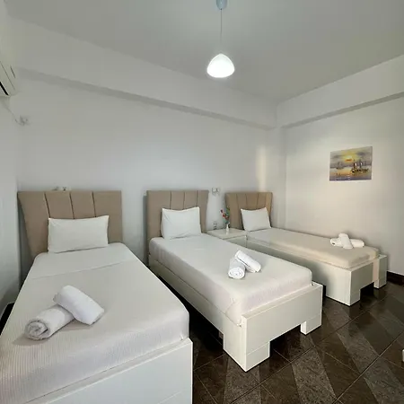 Oxhaku ホテル Sarandë