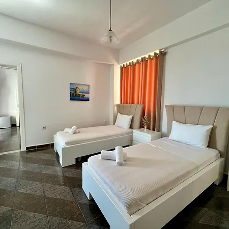 ホテル Oxhaku Sarandë