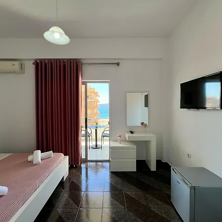 ホテル Oxhaku Sarandë